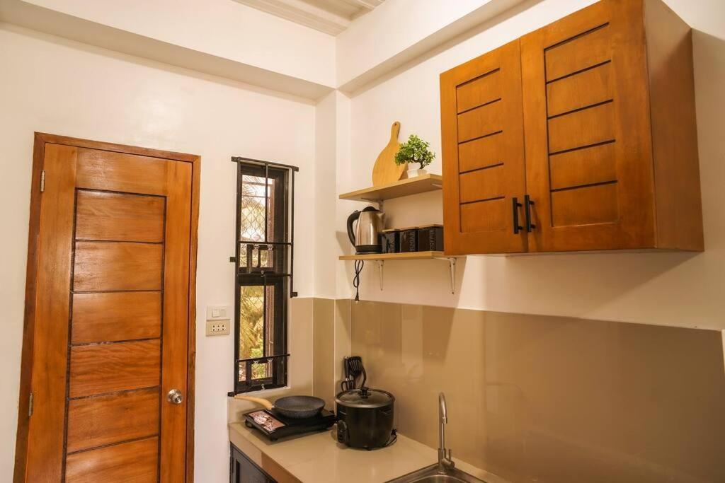 Ferienwohnung Cozy Loftbed Wi-Fi & Netflix Along Ligao Natl Road Unit 309 Exterior foto