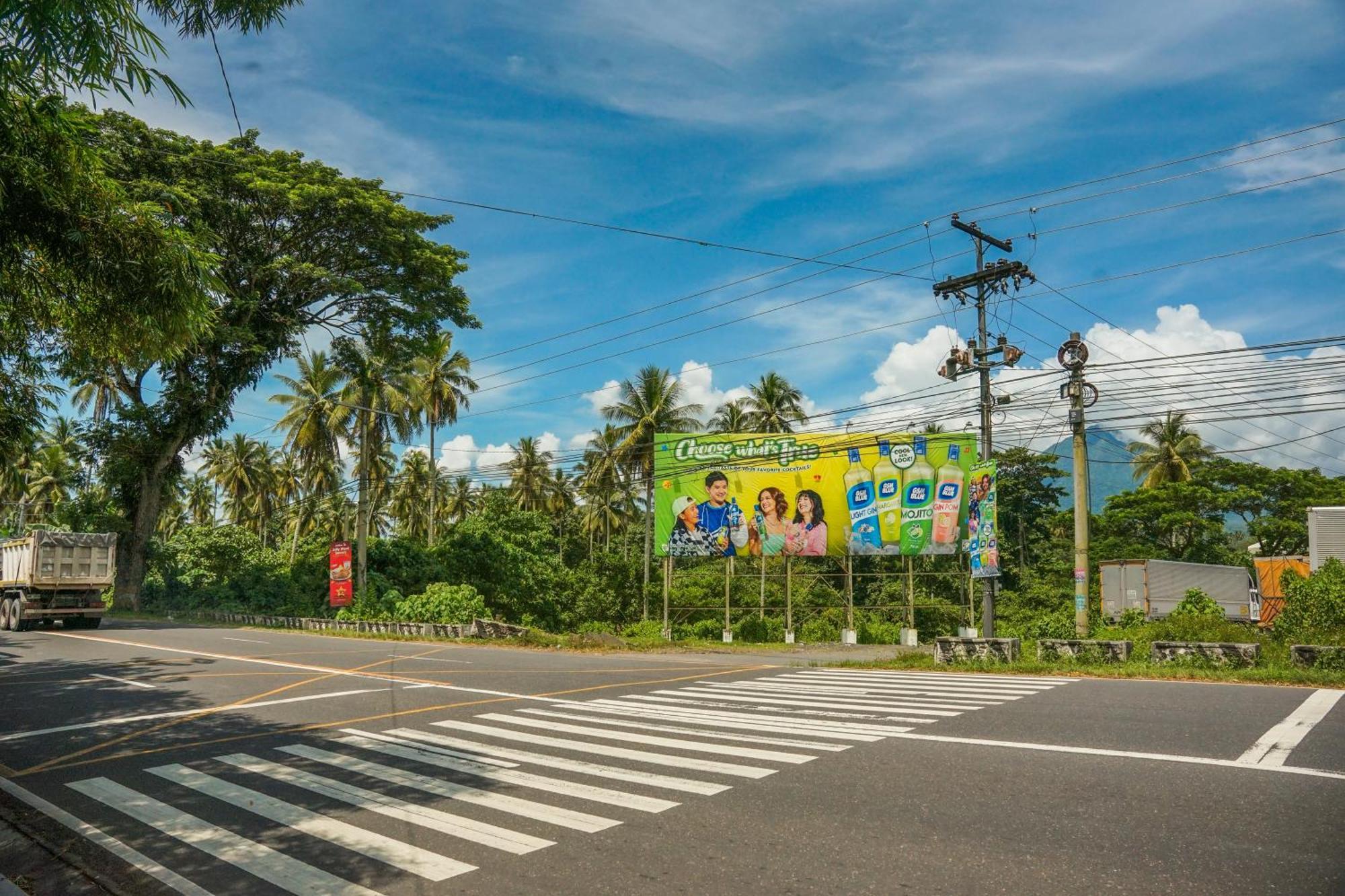 Ferienwohnung Cozy Loftbed Wi-Fi & Netflix Along Ligao Natl Road Unit 309 Exterior foto